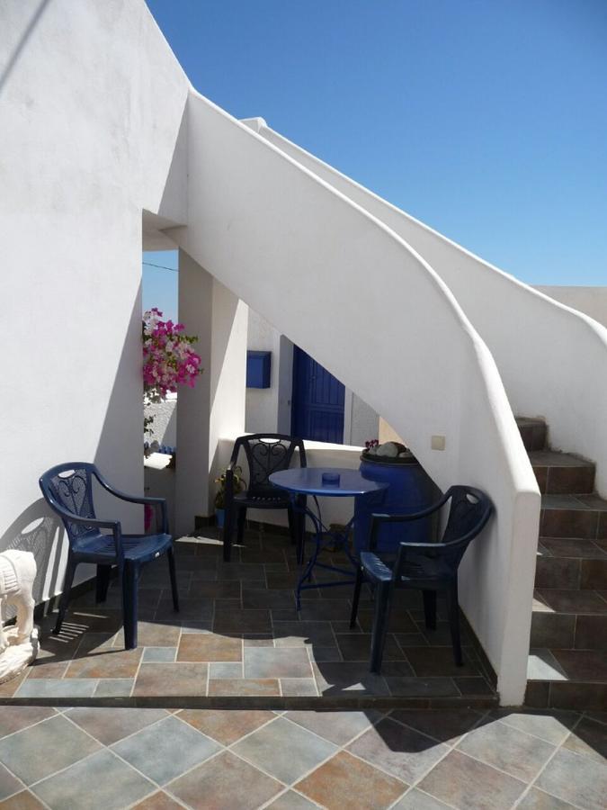 אנאפי Floras Rooms And Studios מראה חיצוני תמונה