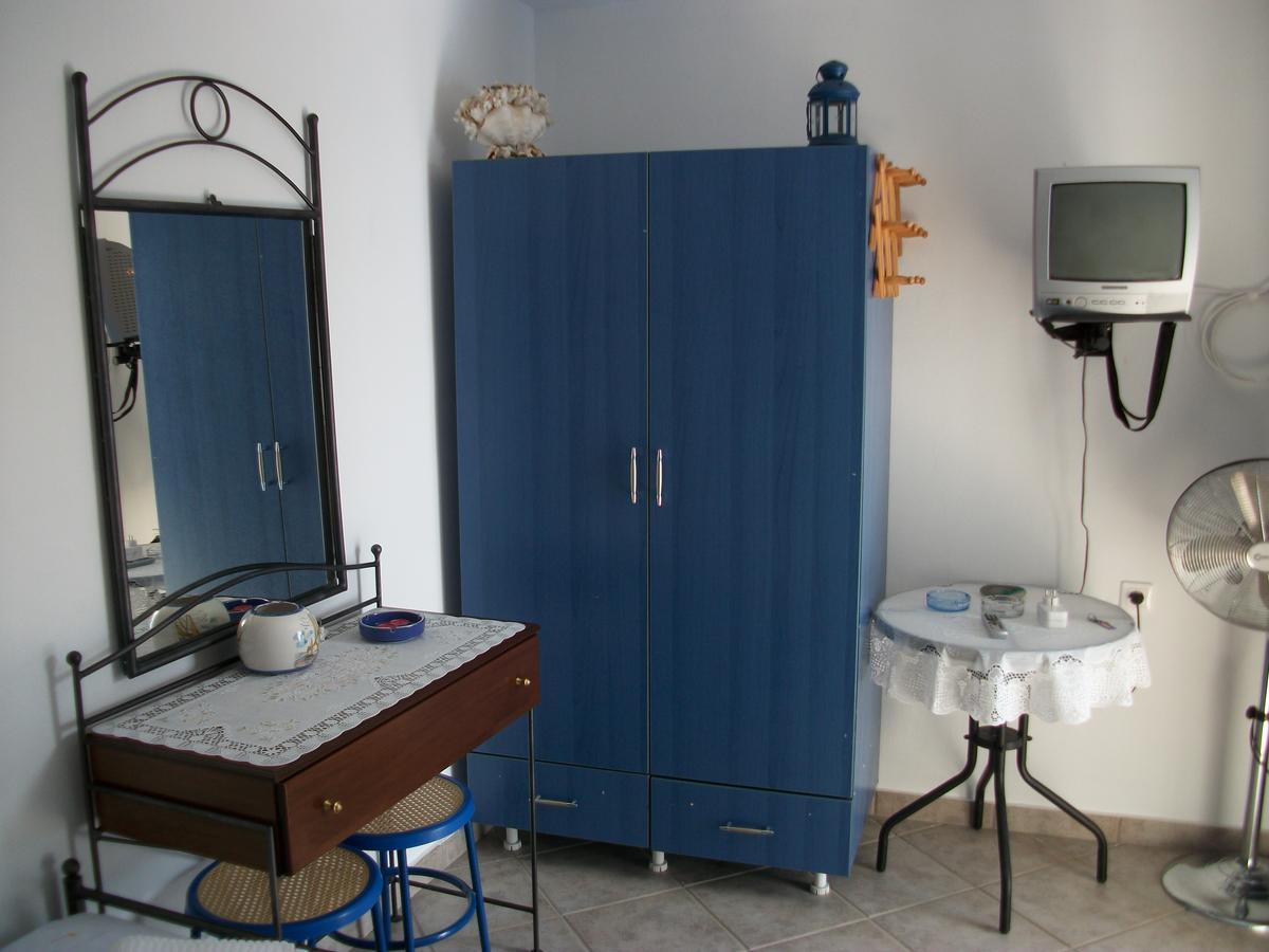 אנאפי Floras Rooms And Studios מראה חיצוני תמונה