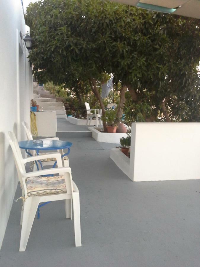 אנאפי Floras Rooms And Studios מראה חיצוני תמונה
